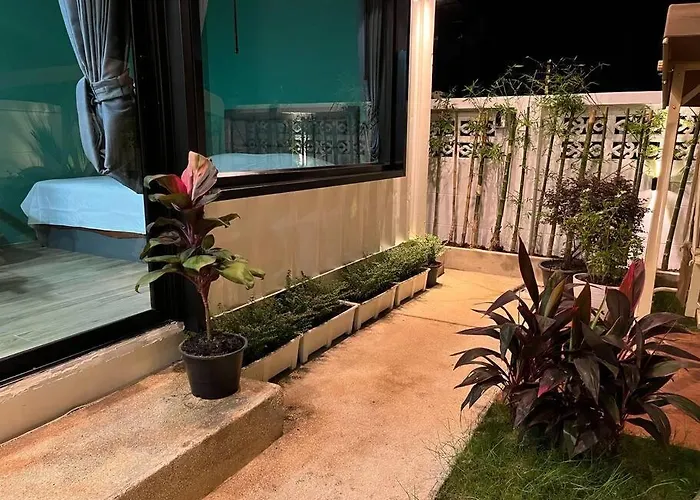 Holiday home 浪漫花园的两卧民宿 独立庭院 近mrt 3 *