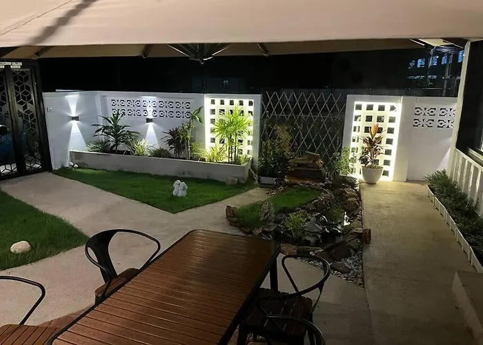 Holiday home 浪漫花园的两卧民宿 独立庭院 近mrt 3 Bangkok