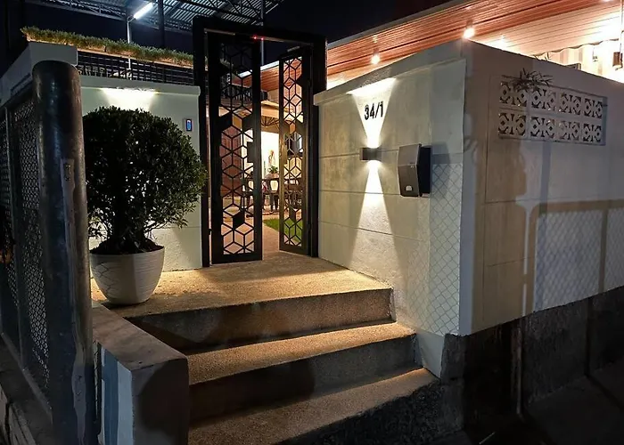 Holiday home 浪漫花园的两卧民宿 独立庭院 近mrt 3 Bangkok