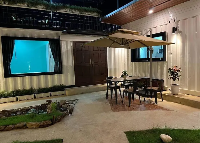 Holiday home 浪漫花园的两卧民宿 独立庭院 近mrt 3 *
